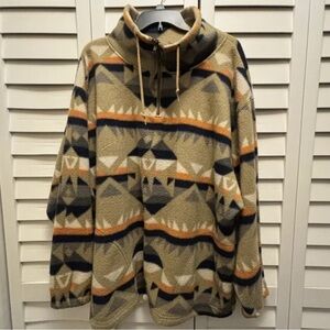Neutral Geo Pattern Fleece Pullover in Tan and Navy